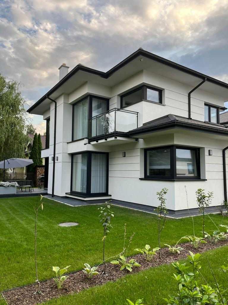 Willa Zacisze Lesznowola  Buitenkant foto